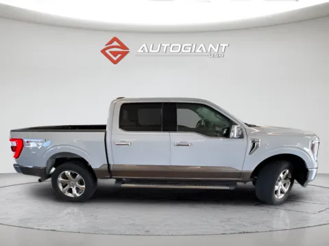 More photos of 2021 Ford F-150 Lariat at AutoGiant USA Fishers, IN
