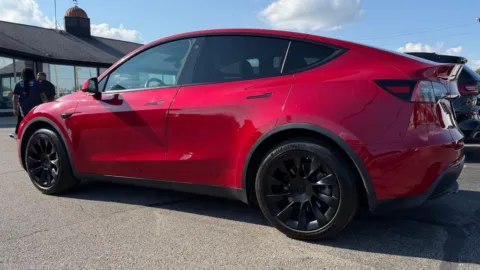 More photos of 2021 Tesla Model Y Standard Range at AutoGiant USA Fishers, IN
