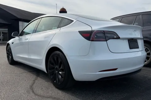 More photos of 2020 Tesla Model 3 Standard at AutoGiant USA Fishers, IN