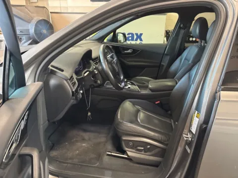 Photos of 2017 Audi Q7 3.0T Prestige for sale in Fishers, IN at AutoGiant USA Fishers