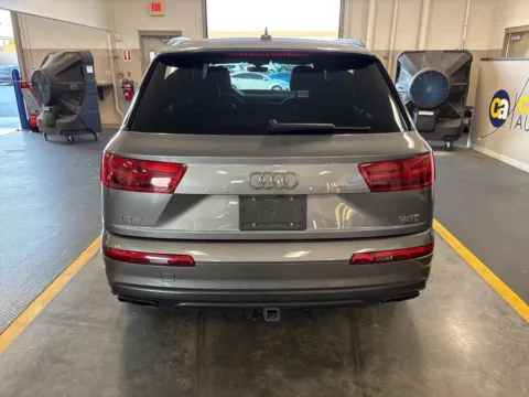 More photos of 2017 Audi Q7 3.0T Prestige at AutoGiant USA Fishers, IN