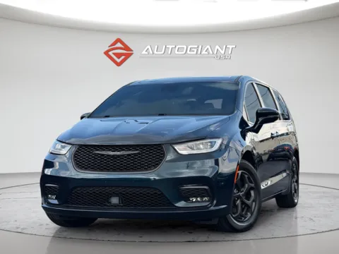 Blue 2022 Chrysler Pacifica Hybrid Touring L for sale in Fishers, IN