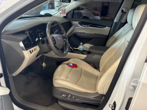 Photos of 2020 Cadillac XT6 Premium Luxury for sale in Fishers, IN at AutoGiant USA Fishers