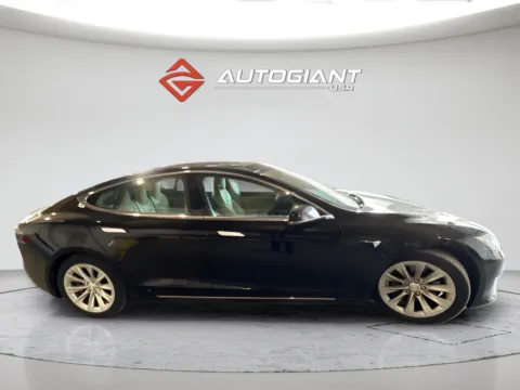 More photos of 2017 Tesla Model S 100D at AutoGiant USA Fishers, IN