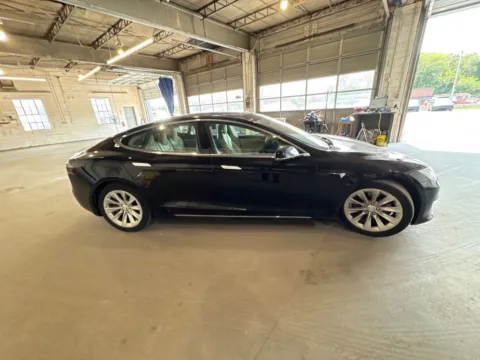 More photos of 2017 Tesla Model S 60D at AutoGiant USA Fishers, IN