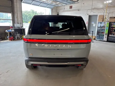 More photos of 2023 Rivian R1S Adventure at AutoGiant USA Fishers, IN