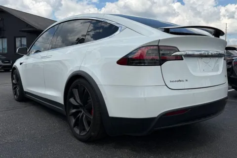 More photos of 2017 Tesla Model X P100D at AutoGiant USA Fishers, IN