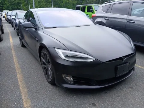More photos of 2018 Tesla Model S 100D at AutoGiant USA Fishers, IN