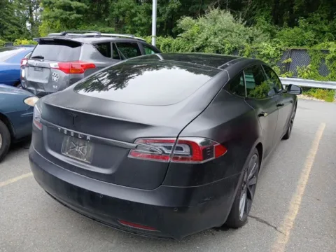 More photos of 2018 Tesla Model S 100D at AutoGiant USA Fishers, IN