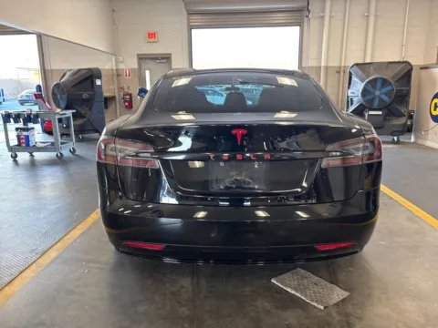 More photos of 2018 Tesla Model S 75D at AutoGiant USA Fishers, IN
