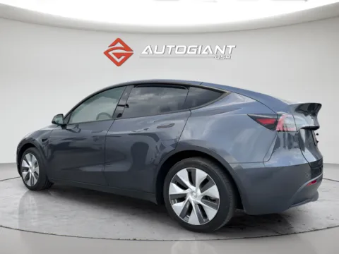 More photos of 2023 Tesla Model Y Long Range at AutoGiant USA Fishers, IN