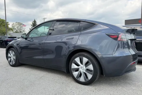 More photos of 2023 Tesla Model Y Long Range at AutoGiant USA Fishers, IN
