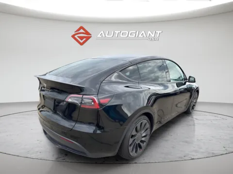 More photos of 2022 Tesla Model Y Performance at AutoGiant USA Fishers, IN