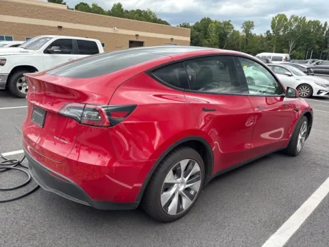 More photos of 2023 Tesla Model Y Long Range at AutoGiant USA Fishers, IN