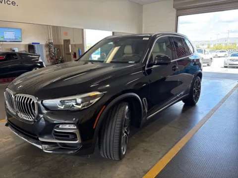 Black 2021 BMW X5 xDrive40i for sale in Fishers, IN