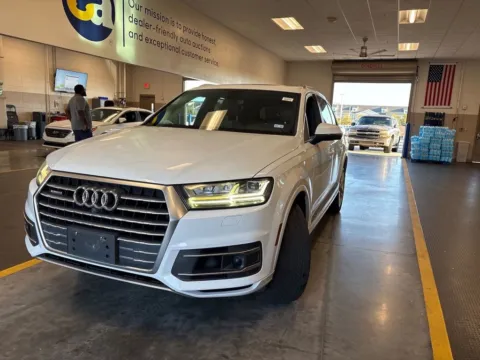 White 2017 Audi Q7 3.0T Prestige for sale in Fishers, IN