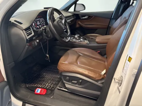 Photos of 2017 Audi Q7 3.0T Prestige for sale in Fishers, IN at AutoGiant USA Fishers