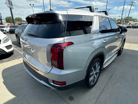 More photos of 2021 Hyundai Palisade SEL at AutoGiant USA Fishers, IN