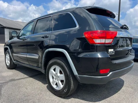 More photos of 2012 Jeep Grand Cherokee Laredo at AutoGiant USA Fishers, IN