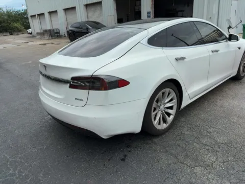 More photos of 2017 Tesla Model S 100D at AutoGiant USA Fishers, IN