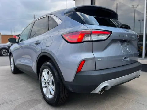 More photos of 2021 Ford Escape Titanium Hybrid at AutoGiant USA Fishers, IN