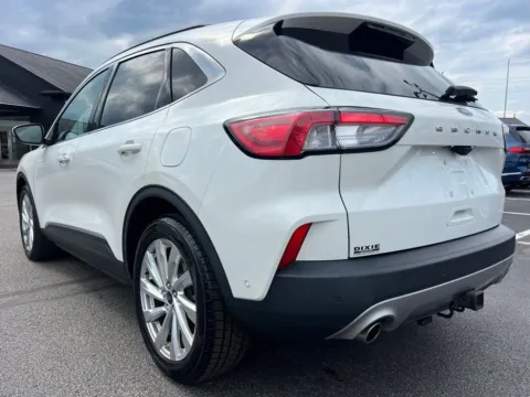 More photos of 2021 Ford Escape Titanium Hybrid at AutoGiant USA Fishers, IN