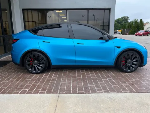 More photos of 2022 Tesla Model Y Performance at AutoGiant USA Fishers, IN