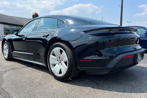 More photos of 2022 Porsche Taycan at AutoGiant USA Fishers, IN