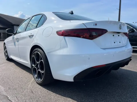 More photos of 2022 Alfa Romeo Giulia Veloce at AutoGiant USA Fishers, IN