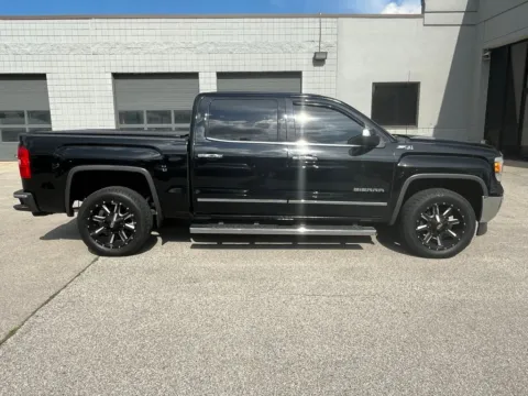 More photos of 2014 GMC Sierra 1500 SLT at AutoGiant USA Fishers, IN