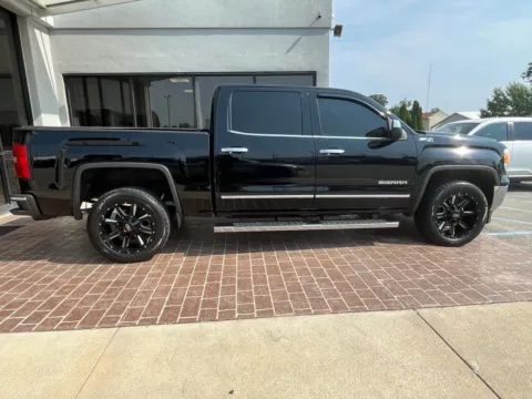More photos of 2014 GMC Sierra 1500 SLT at AutoGiant USA Fishers, IN
