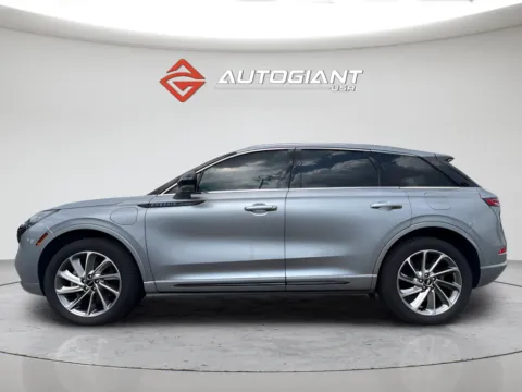 More photos of 2021 Lincoln Corsair Grand Touring at AutoGiant USA Fishers, IN