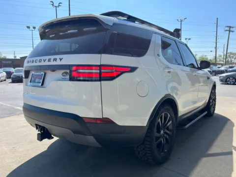 More photos of 2019 Land Rover Discovery HSE at AutoGiant USA Fishers, IN