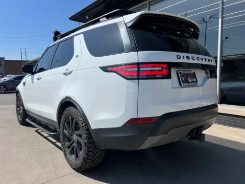 More photos of 2019 Land Rover Discovery HSE at AutoGiant USA Fishers, IN