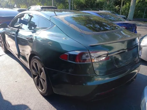 More photos of 2021 Tesla Model S Plaid at AutoGiant USA Fishers, IN