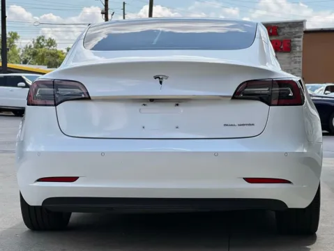 More photos of 2018 Tesla Model 3 Long Range at AutoGiant USA Fishers, IN