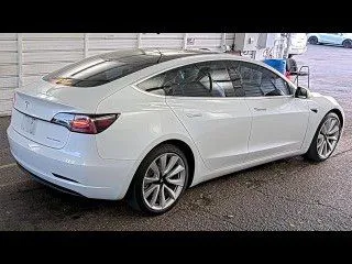 More photos of 2018 Tesla Model 3 Long Range at AutoGiant USA Fishers, IN