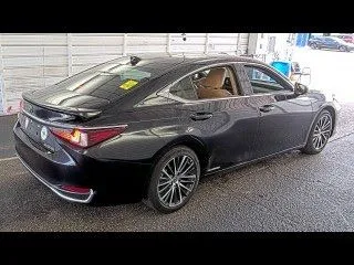 More photos of 2022 Lexus ES 300h at AutoGiant USA Fishers, IN