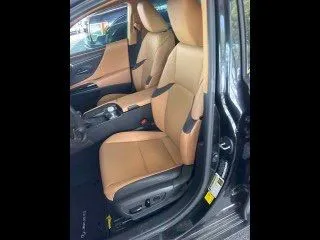 More photos of 2022 Lexus ES 300h at AutoGiant USA Fishers, IN