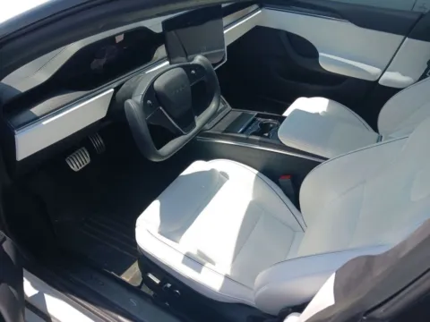 More photos of 2022 Tesla Model S Plaid at AutoGiant USA Fishers, IN