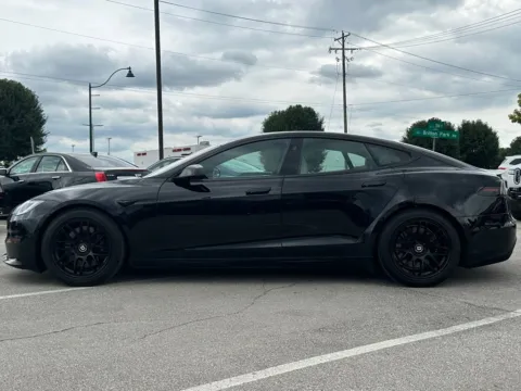 More photos of 2022 Tesla Model S Plaid at AutoGiant USA Fishers, IN