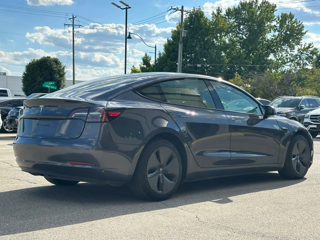 2023 Tesla Model 3 photo 4