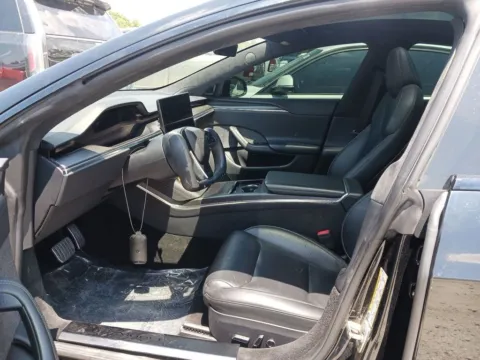 More photos of 2023 Tesla Model S Plaid at AutoGiant USA Fishers, IN