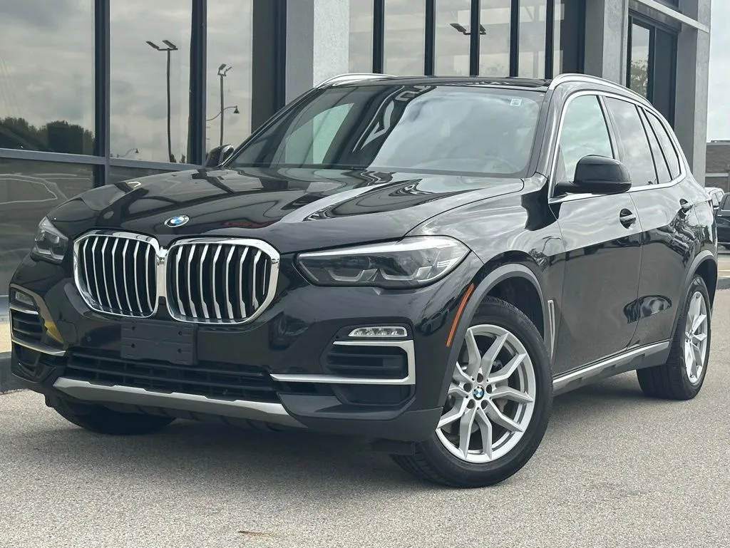 Black 2019 BMW X5 xDrive40i for sale in Fishers, IN