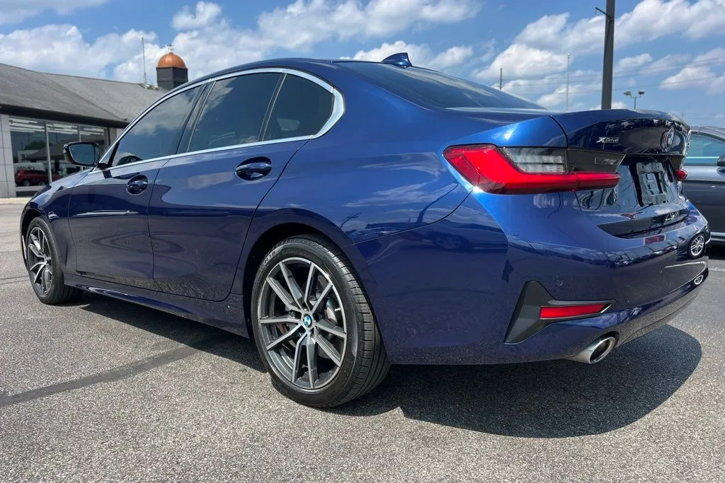 2020 Bmw 330i xDrive photo 3