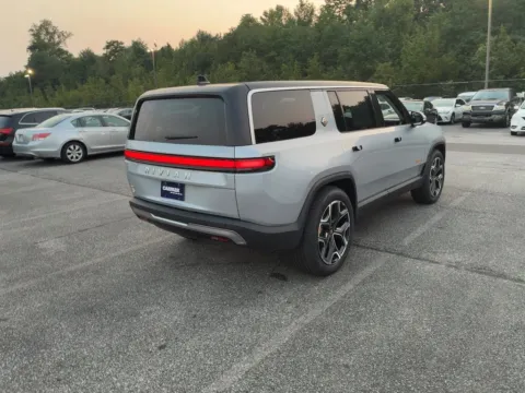 More photos of 2023 Rivian R1S Adventure at AutoGiant USA Fishers, IN