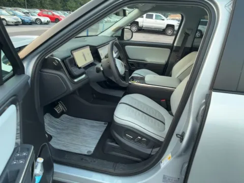 More photos of 2023 Rivian R1S Adventure at AutoGiant USA Fishers, IN