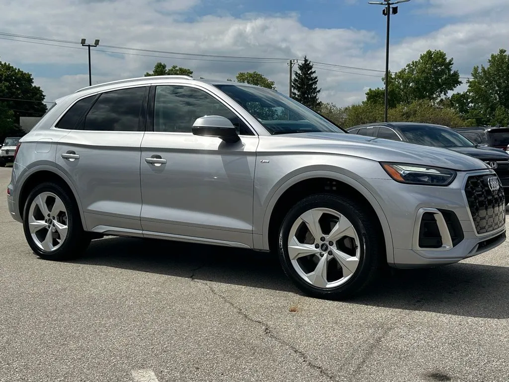 2022 Audi Q5 45 S line Premium photo 4