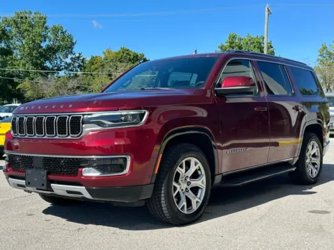 More photos of 2022 Jeep Wagoneer Series II at AutoGiant USA Fishers, IN