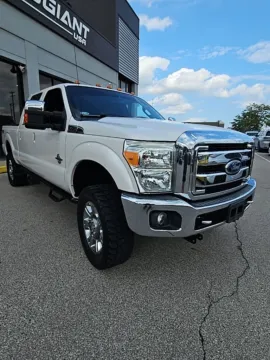 More photos of 2016 Ford F-350SD Lariat at AutoGiant USA Fishers, IN